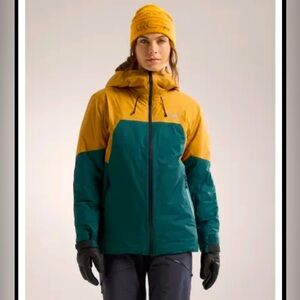 NWT Arc’teryx Rush Women’s insulated jacket with goretex